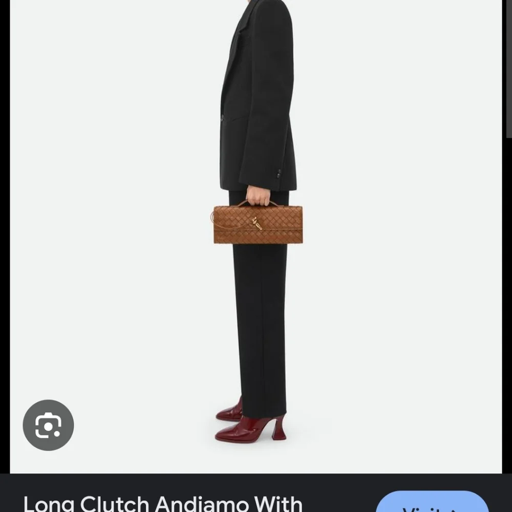 BOTTEGA VENETA ANDIAMO CLUTCH COGNAC COLOR - Picture 2 of 10